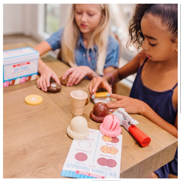 NWT🍦🍧🍦 Melissa & Doug Scoops and Sandwiches 13-Piece Ice Cream Play Food Set - Picture 9 of 10
